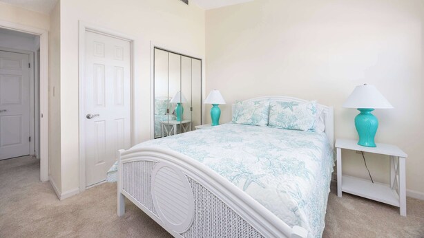 Room - Marlin Cove - 2 BR, Sleeps 6, Pool - 120th Bayside (Ocean City)