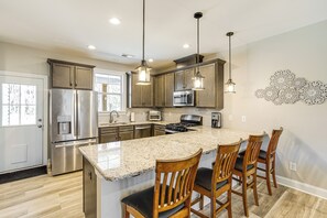House (2 Bedrooms) | Interior - 4 Mi to Marina & Boat Ramp: Lake Murray Getaway! (Chapin)