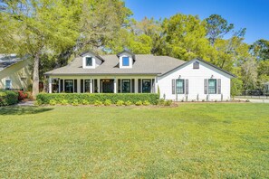 Interior - Near Parks & Lakes: Sorrento Home w/ Pool & Yard! (Sorrento)
