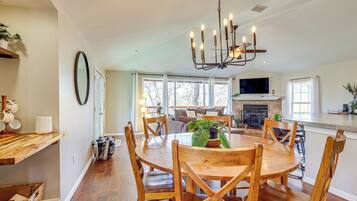 House (2 Bedrooms) | Interior