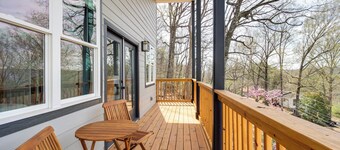 6 Mi to Chattanooga: Home w/ Balcony & Dtwn Views!