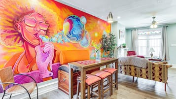 Apartment (3 Bedrooms) | Front of property