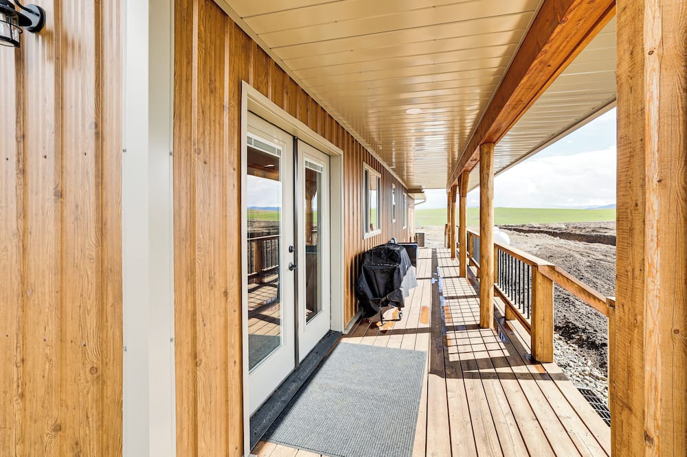 Wraparound Deck: Newly Built Home in Grangeville! - White Bird, ID