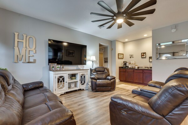 Spacious Family Home W/ Patio In San Antonio! - San Antonio, TX