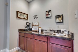 Talo (4 Bedrooms) | Sisätilat