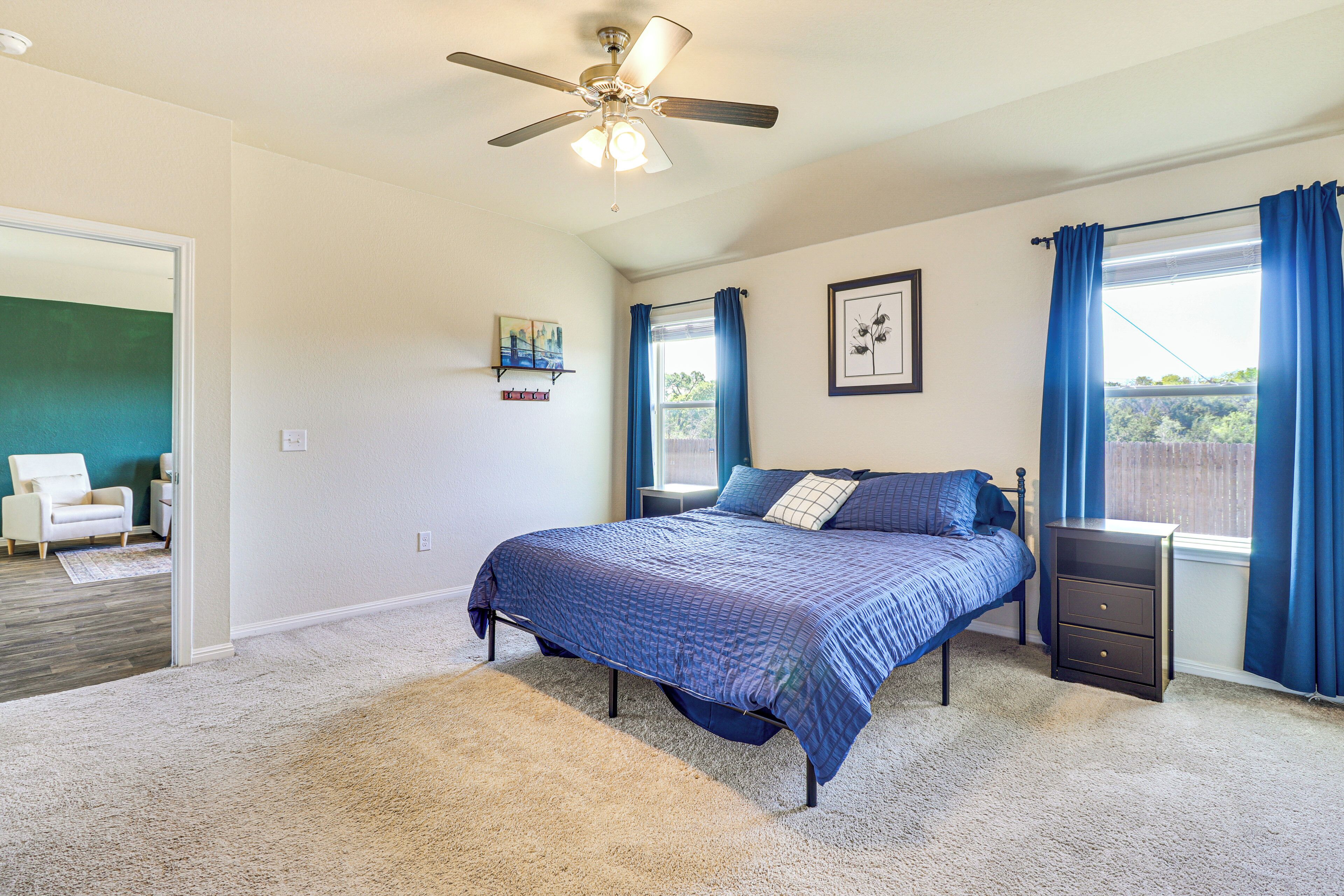 House (4 Bedrooms) | Interior