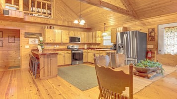 House (2 Bedrooms) | Interior