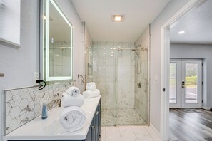 House (3 Bedrooms) | Interior - Stay & Play in Belleview: Welcoming Home w/ Yard (Belleview)