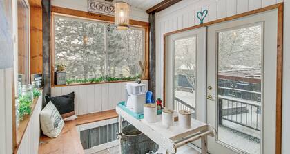 11 Mi to Bozeman: Family Home w/ Movie Room!