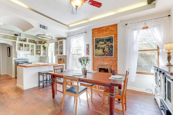 المنشأة من الداخل