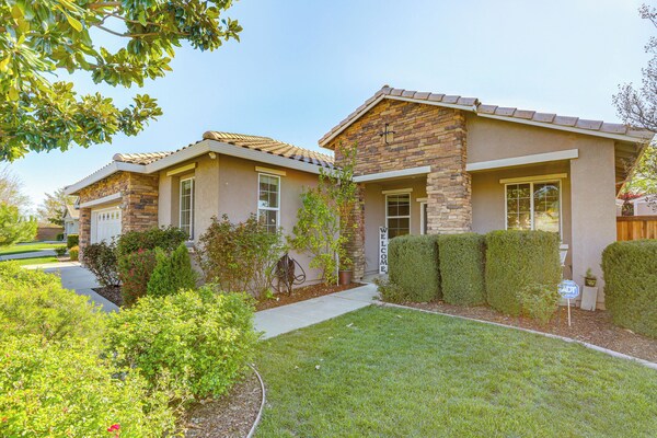 7 Mi To Dtwn: Home W/ Fenced Yard In Roseville! - Roseville, CA