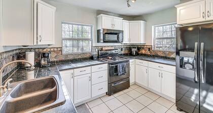 6-acre Family-friendly Getaway in Niles!