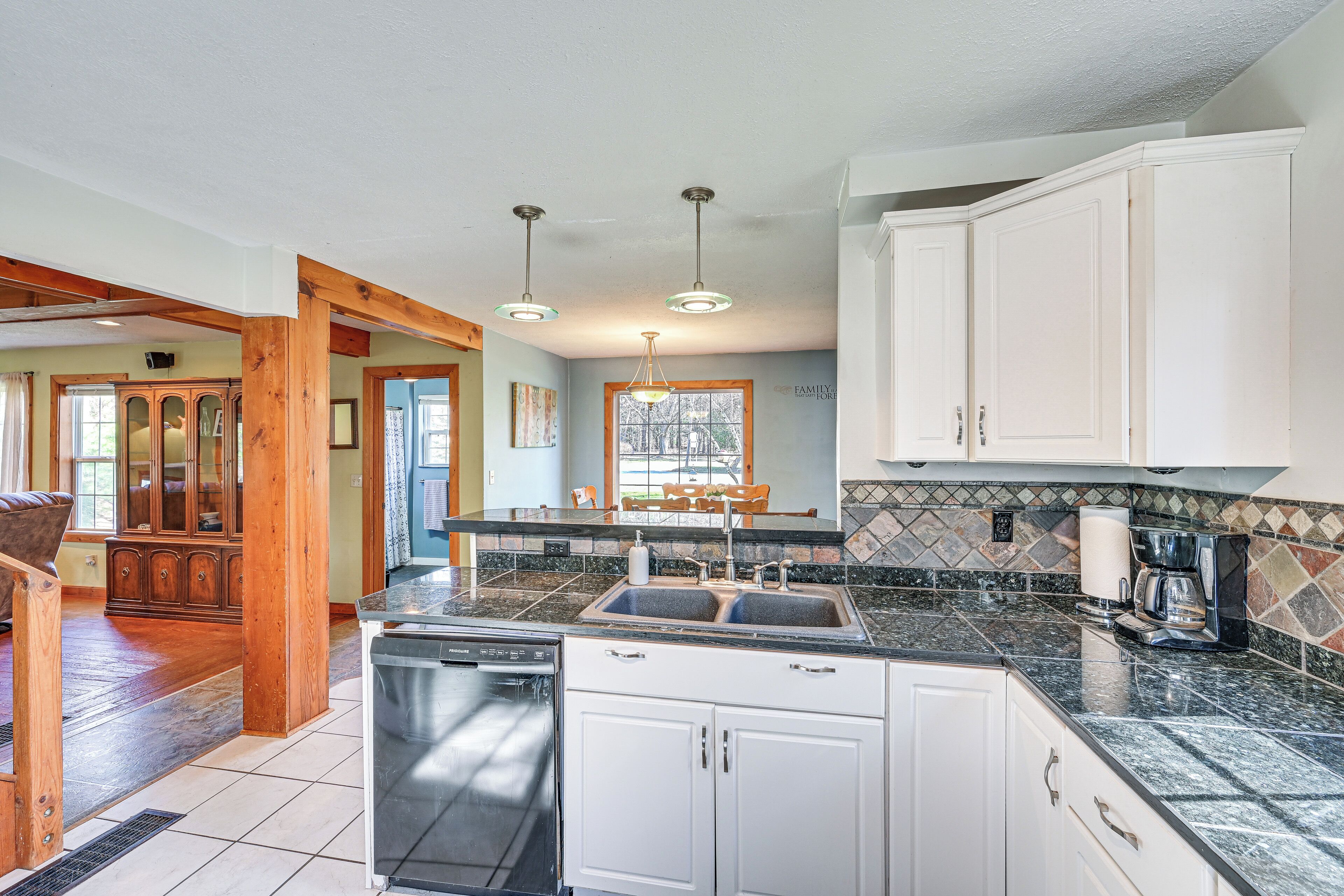 المنشأة من الداخل