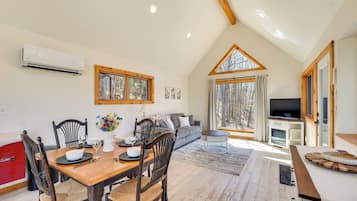 House (1 Bedroom) | Interior