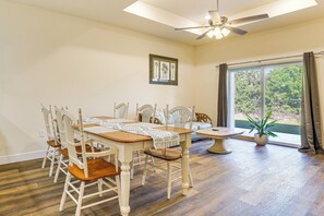 Interior - 11 Mi to Fort Myers River District: Suburban Haven (Lehigh Acres)