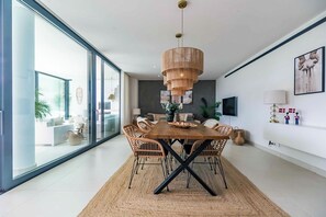 Dining - 131 - Stunning Luxury Apartment with Private Pool and Views, El Higueron (Fuengirola)