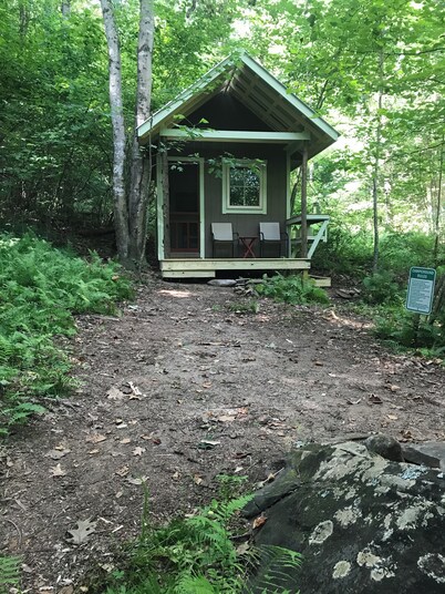 Moonshine Glamping Cabin near Old Rag Mountain in Shenandoah National Park
