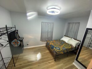 3 Schlafzimmer, Bügeleisen/Bügelbrett, WLAN, Bettwäsche