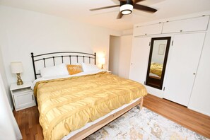 3 bedrooms, desk, iron/ironing board, WiFi