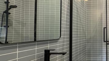 Shower, bidet, towels, soap