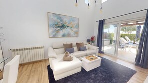 TV - Casa NY - A Murcia Holiday Rentals Property (Roldan)