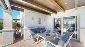 Outdoor dining - Casa NY - A Murcia Holiday Rentals Property (Roldan)