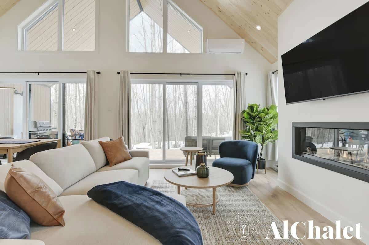 TV, fireplace, offices