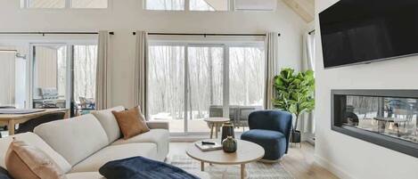 TV, fireplace, offices