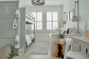 4 Schlafzimmer, Bügeleisen/Bügelbrett, WLAN, Bettwäsche
