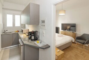 1 bedroom, iron/ironing board, travel cot, free WiFi