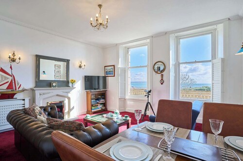 Host & Stay | The Aquamarine Weymouth Beach