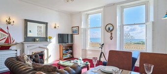 Host & Stay | The Aquamarine Weymouth Beach