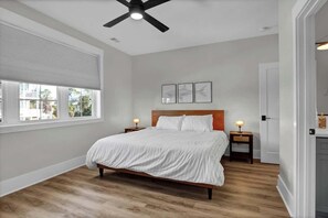 4 bedrooms, WiFi, bed sheets