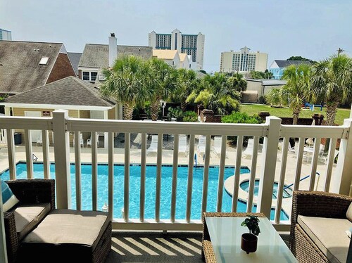 Oceanview l 3BR l Sleeps 8 l Ocean Views