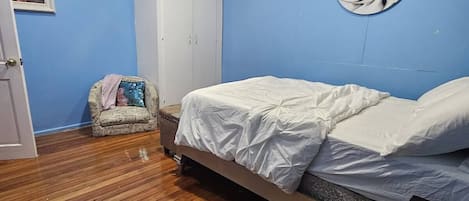 2 bedrooms, in-room safe, iron/ironing board, WiFi