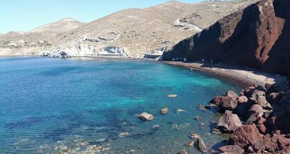 Assyr B - Santorini Cozy Cycladic Retreat