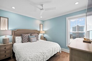 4 bedrooms, iron/ironing board, travel crib, free WiFi - Beach Facing, 4Bd, Sleeps 10, Bikes, BBQ, Pool (Gulf Shores)
