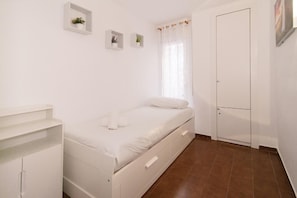 2 bedrooms, Internet