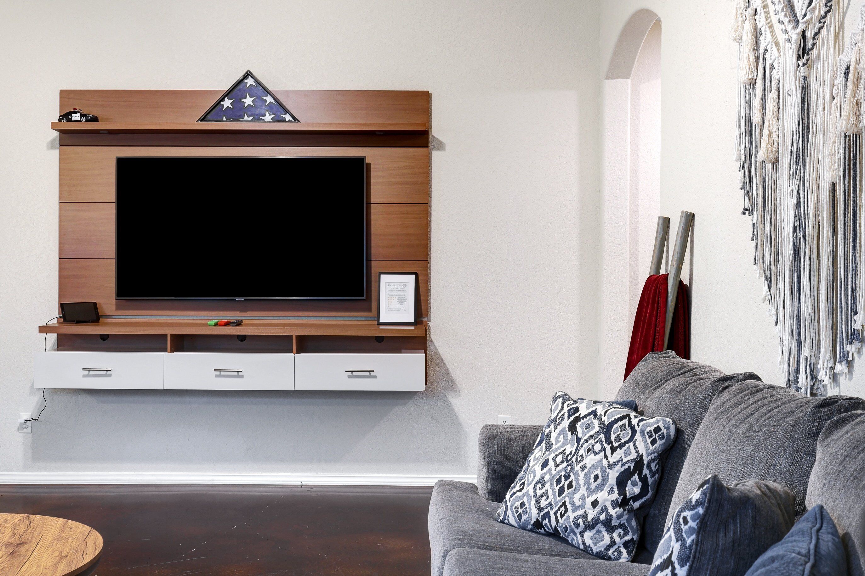 Duplex, 3 Bedrooms | Living area | Smart TV