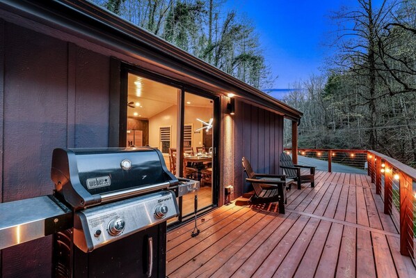 Cabin, 3 Bedrooms | Outdoor dining