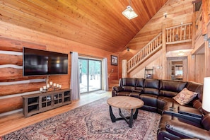 TV, fireplace, books, offices