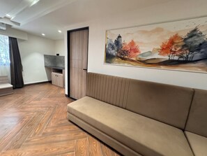 Executive Suite | Living area