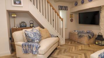 Cottage | Living area