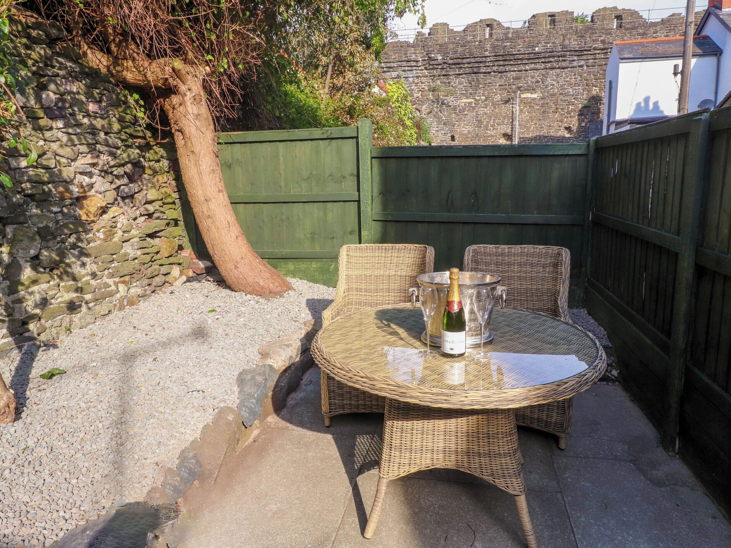 Cottage | Outdoor dining