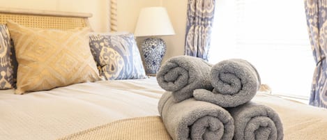 1 phòng ngủ, trang trí khác biệt