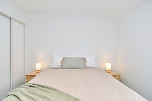 2 habitaciones, tabla de planchar con plancha y wifi gratis 