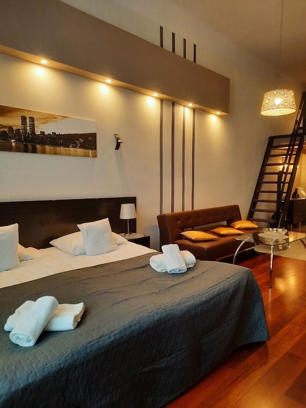 Luxury Senate Apartment | Living area | Flat-screen TV - Luxury Senate Apartment (Kraków)