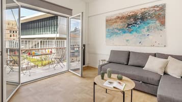 คอมฟอร์ทอพาร์ทเมนท์, 2 ห้องนอน, วิวภูเขา | วิวท้องถนน