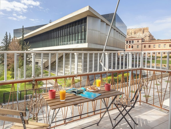 Terrace/patio - Acropolis Museum Retreat by GHH (Athens)