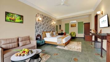 Fern Club Room | In-room safe, desk, laptop workspace, blackout curtains